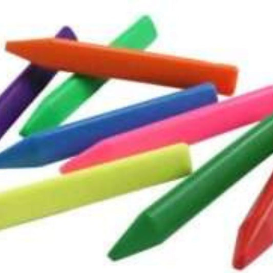 12pc Plastic Triangle Crayons