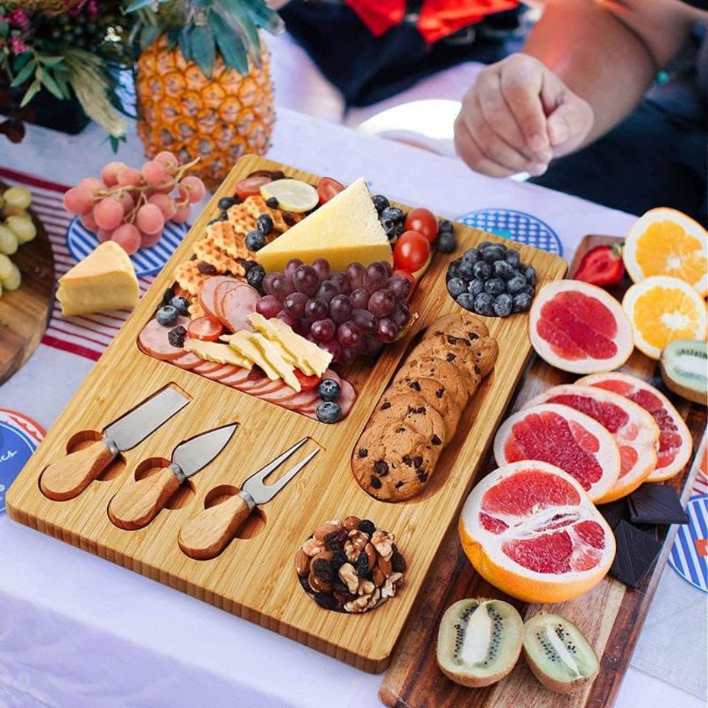 Rectangle bamboo cheese board 