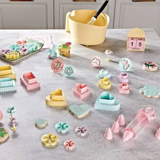 Qlux Plastic Cookie Cutters